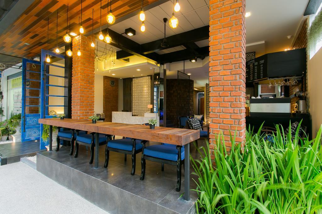 The House Patong Hotell Eksteriør bilde