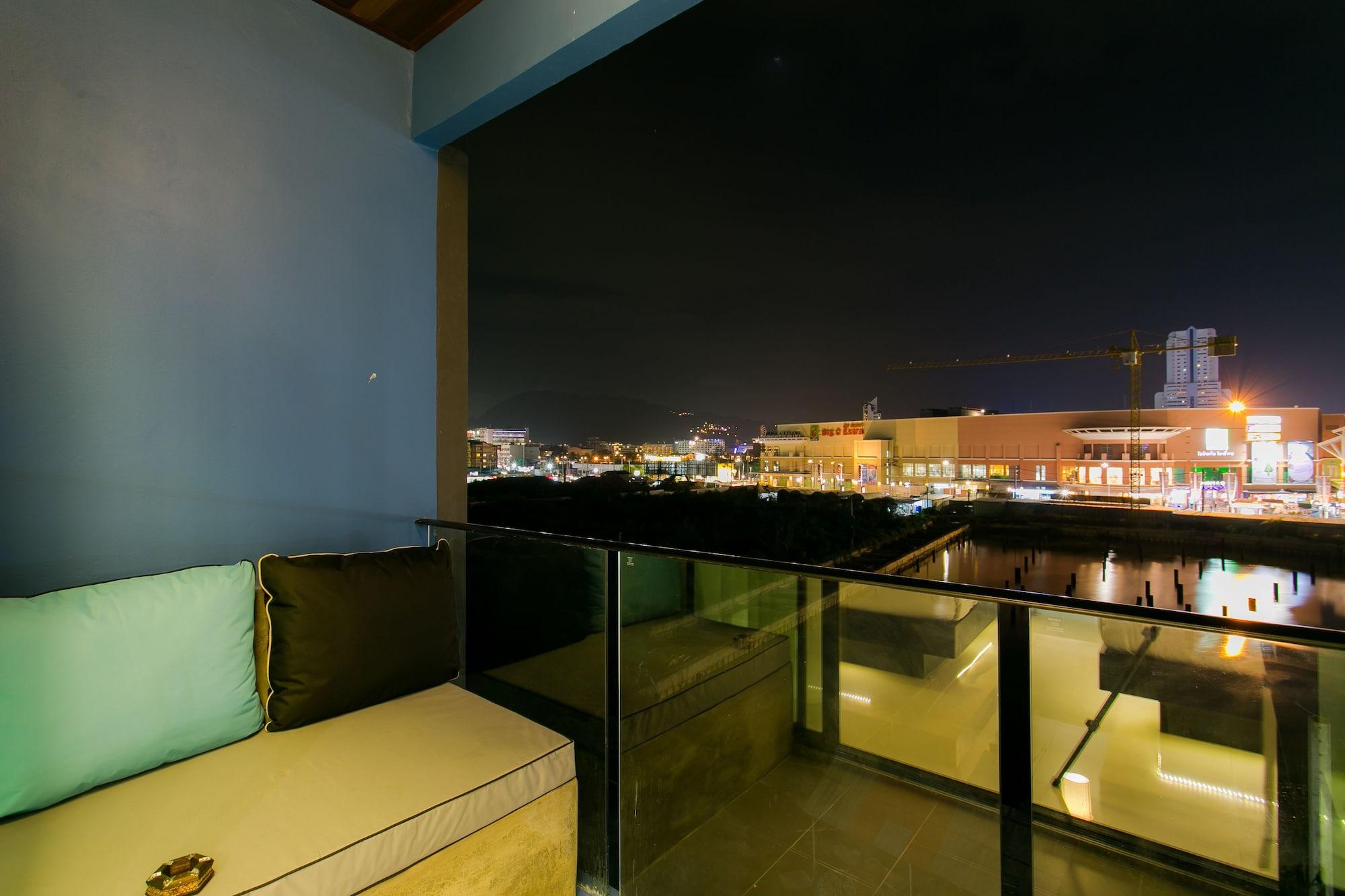 The House Patong Hotell Eksteriør bilde