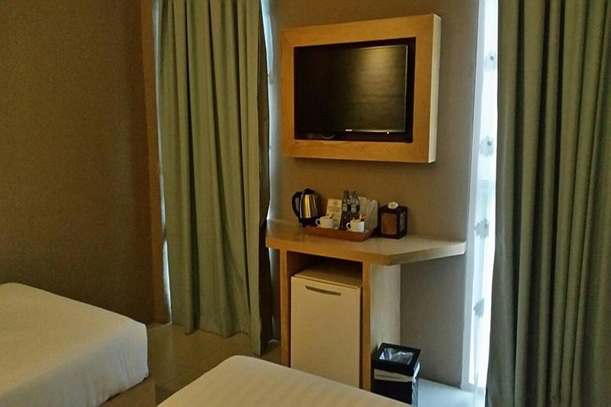 The House Patong Hotell Eksteriør bilde